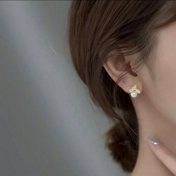 Bee Earrings Pearl Rhinestone  Gold Vermeil S925 Studs - Picture 7 of 13